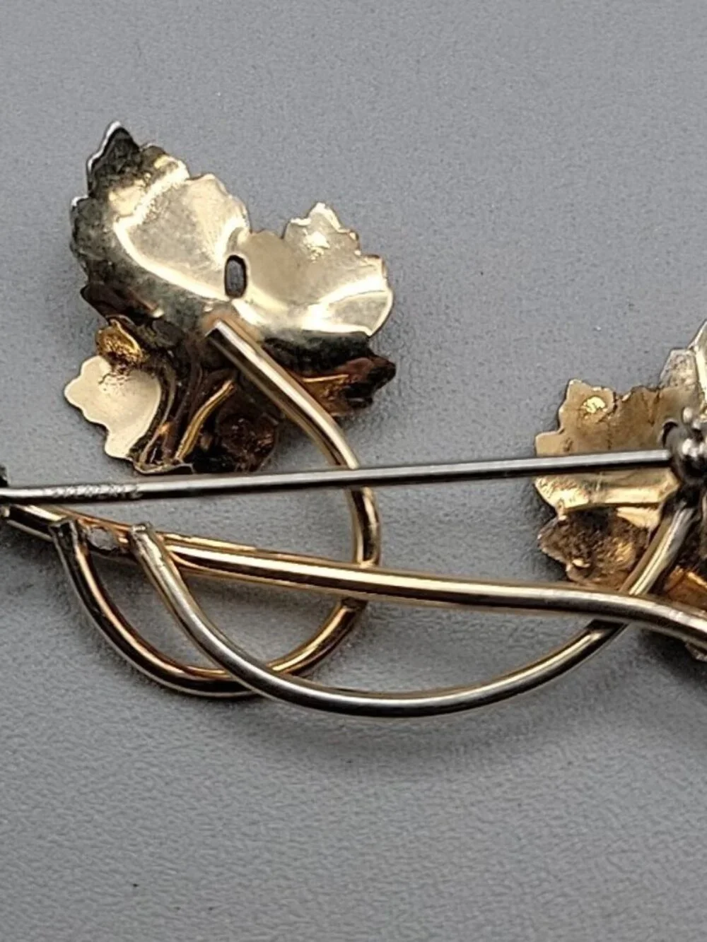 Vintage Signed Krementz 14K Gold Overlay Leaf Brooch Pin Mid Century Botanical